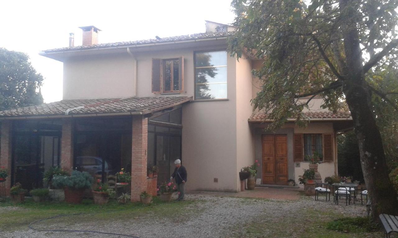 Lupo Azzurro Bed & Breakfast Siena Bagian luar foto